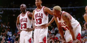 2025NBA裁员潮来袭，湖人雄鹿争夺边缘球员，训练营前哨战一触即发。